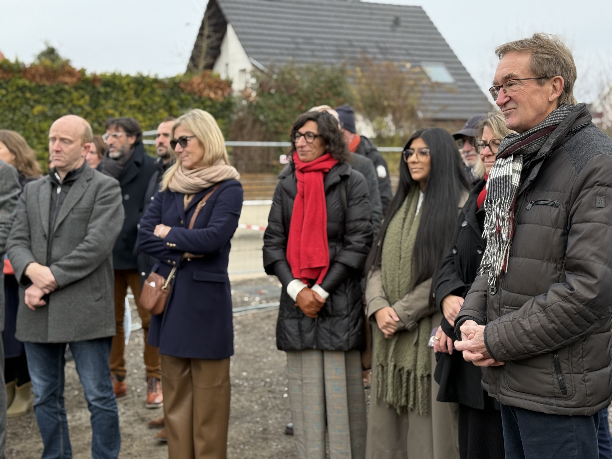 20251216_100924076_iOS